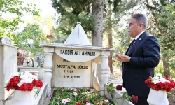Muhittin Böcek babasını unutmadı: "Yokluğunu her zamankinden daha derinden hissediyorum"