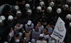Antalya Barosu’dan hak arayan öğretmenlere destek açıklaması
