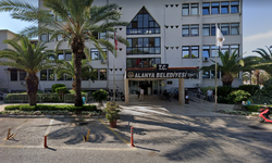 Alanya'nın eski belediye binası kültür merkezine dönüşüyor