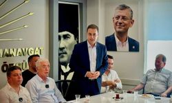 CHP Antalya'nın seçilmiş başkanları aşure sofrasında buluştu