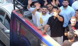 Kırkpınar Başpehlivanı Erkan Taş, Antalya’da coşkuyla karşılandı