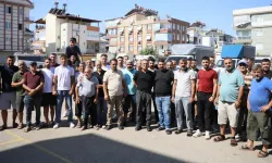 Kepez'de pazarcılardan protesto: Esnaf tezgah açmadı