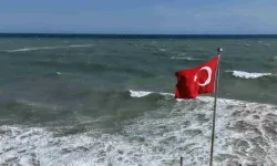 Mersin sahillerinde fırtına etkisi