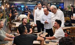 Mesut Kocagöz cadde cadde dolaşıyor