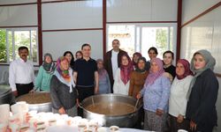 Müren Mahallesi'nde gelenek yaşatıldı: Kazanlar dolusu aşure dağıtıldı