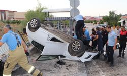 Karaman'da otomobil takla attı: 4 tıp fakültesi öğrencisi yaralandı