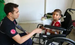 Yasin'i kuyudan kurtaran kahraman itfaiyeciden hastanede ziyaret