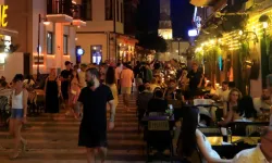 Antalya’da 500 kişilik mahalle gece 50 bine ulaşıyor!