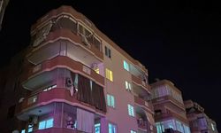Alanya’da çatıya çıktı, polis alarma geçti
