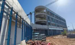 Antalya Havalimanı'nın yeni kontrol kulesi 46 metreye ulaştı! 77 metrelik dev proje yükseliyor