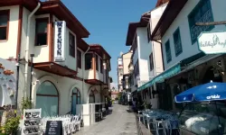 Antalya Kaleiçi’nde turizm alarmı! Gürültü turistleri kaçırıyor