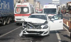 Antalya Serik’te 5 araç birbirine girdi: 6 yaralı