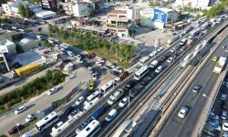 Antalya’da servis ve minibüs uyanıklığı sürücüleri çileden çıkardı