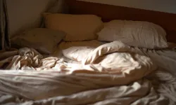 Gece sık sık uyanıyorsanız dikkat! Vücudunuz size bir şey anlatıyor olabilir