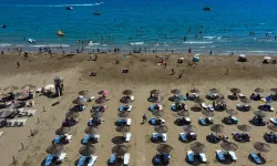 Antalya’da halk plajlarına yoğun ilgi: Ziyaretçi sayısı 2 milyonu aştı!