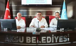 AK Parti'den İsa Yıldırım'a övgü: "AK Parti'ye geçişiyle Aksu’da şahlanma başladı"