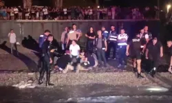 Konyaaltı'nda gece denize giren gençlerden acı haber