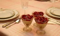 Vişneli Tayfır nedir, nasıl yapılır? Neden Meclis tatlısı denir, fiyatı ne?