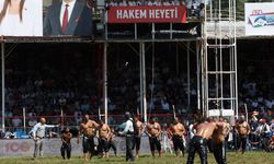 674. Elmalı Yeşilyayla Yağlı Güreşleri’nde süpriz veda