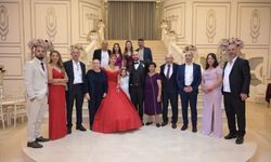 Davul zurna ile geldiler, davul zurna ile balayına gittiler
