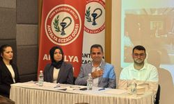 Antalya’da eczacıların sorunları konuşuldu! İşte yeni dönemin gündemi