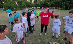 Antalya’da yıllar sonra mahalle maçı heyecanı: Tam 11 gol!