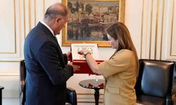 Büşra Özdemir, Nuri Arslan’ı ziyaret etti: Antalya’dan özel hediye gitti!