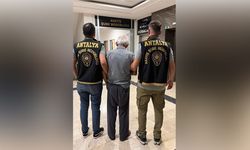 Antalya’da 157 yıl hapis cezası bulunan şahıs yakalandı