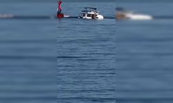 Manavgat’ta su alan tekne batmaya başladı