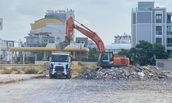 Antalya’da kentin kalbindeki “moloz tarlası” temizleniyor! Yıllar sonra gelen müdahale