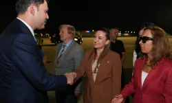 Murat Kurum’u karşılamak için Antalya Havalimanı’nda sıraya girdiler