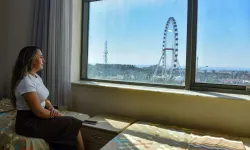 Akdeniz Üniversitesi yurtlarında deniz manzarası ve otel konforu