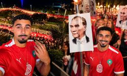 57,9 milyon takipçili Younes Zarou Antalya’daki fener alayına damga vurdu!