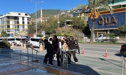 Alanya'da dağlık alana kaçırıp 15 milyon Euroluk senet imzalattılar