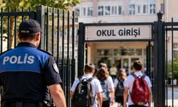 Antalya’da okul çevrelerinde sıkı denetim! Binlerce kişi sorgulandı