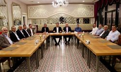 Çetin’den CHP’ye dikkat çeken gönderme! 3 transfer başkan aynı karede