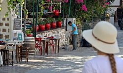 Turizmde az turist, çok döviz dönemi! Gelir 25,5 milyar doları aştı