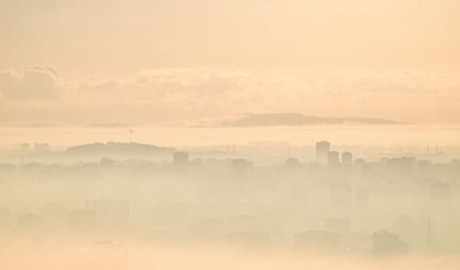 Yoğun sis megakenti esir aldı