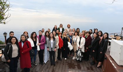 Antalya’da İnşaat Mühendisleri’nden erken 8 Mart kutlaması
