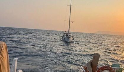 7 kişi taşıyan tekne denizde sürüklendi, Kıyı Emniyeti devreye girdi!