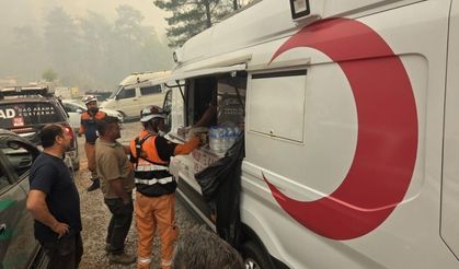 Türk Kızılay'ının yardım eli Antalya'ya ve Muğla'ya uzandı