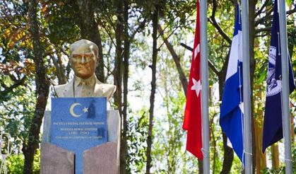 Atatürk’ün büstü Türkiye’ye 12 bin km mesafedeki ülkeye dikildi