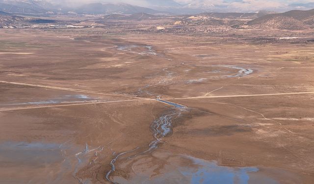  Burdur Gölü kuraklıkla boğuşuyor