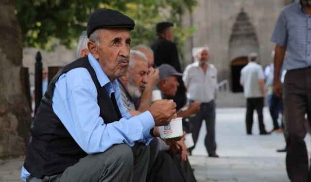 Antalya’da emeklilerin beklediği haber! Emekli Halk Kart dönemi başlıyor