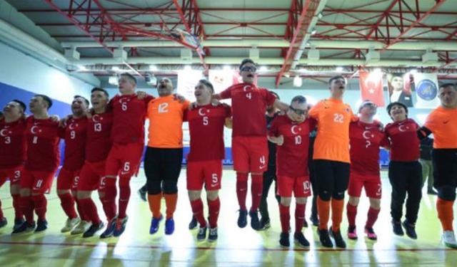 Down Sendromlu Futsal Milli Takımı dünya ikincisi oldu