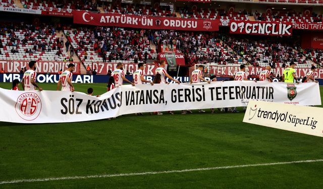 Antalyaspor maçında duygusal anlar: Şehit ve gazi çocukları da katıldı