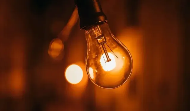 Döşemealtı'nda elektrik kesintisi: 20 Nisan Cumartesi günü kesinti uygulanacak mahallelerin tam listesi...