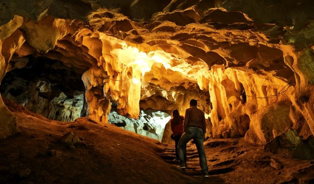 500 bin yıllık bir tarih: Antalya Karain Mağarası