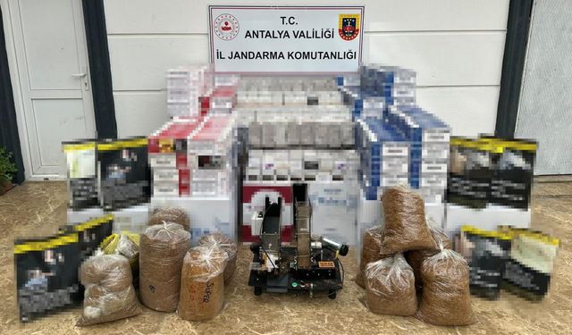 Antalya'da kaçak sigara ve tütün operasyonu