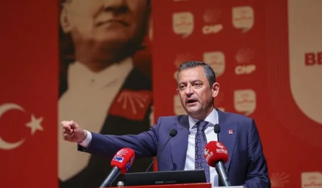 'Yenidoğan Çetesi'nde' adı geçen CHP'li hakkında Özgür Özel sert konuştu